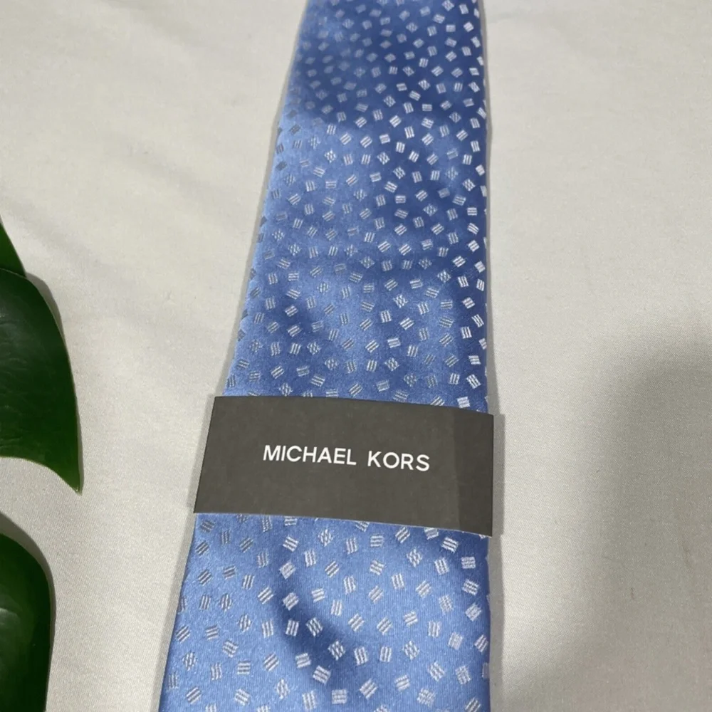 NWT $70 MICHAEL KORS [ Men's Tie ] Mini‎ Squares in Light Blue